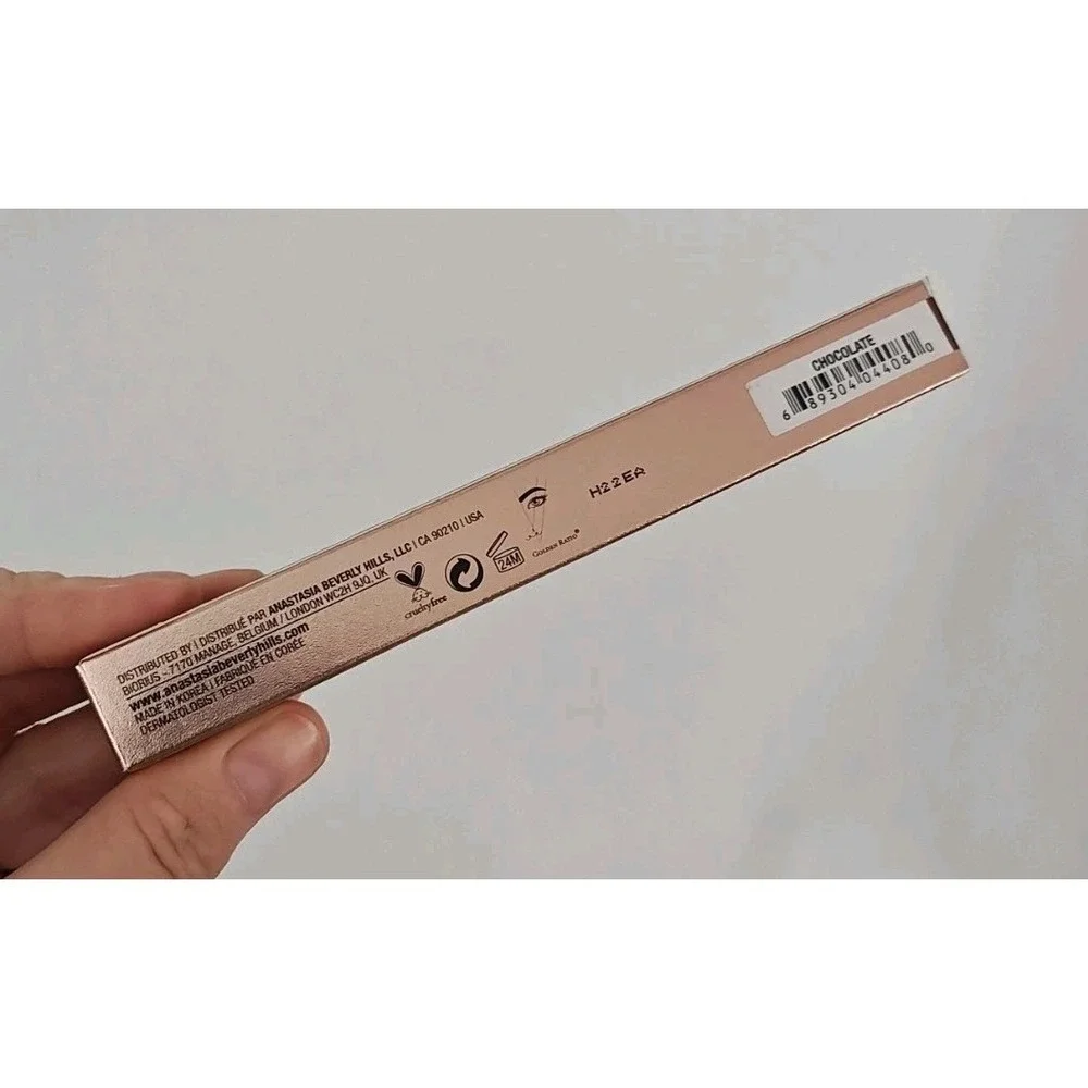Anastasia Beverly Hills Brow Definer Triangle Tip  Precision Pencil Chocolate‎